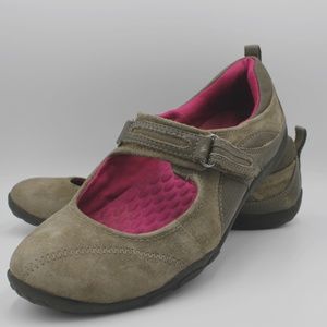 Clarks Privo Mary Jane Womens 8.5M Gray Slip On Casual Comfort Shoes Suede 67666